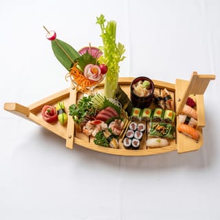 Love Boat (Assorted Fish)
